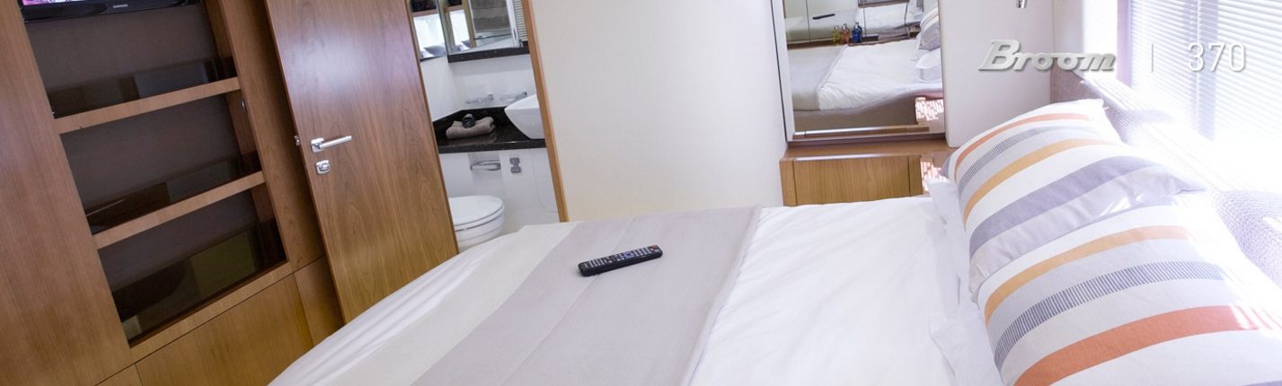 broom-370-bedroom-cabin